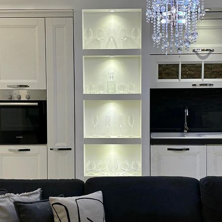 Tam Serviced 2Bdr Apartment City Center No6 Тирана Екстериор снимка
