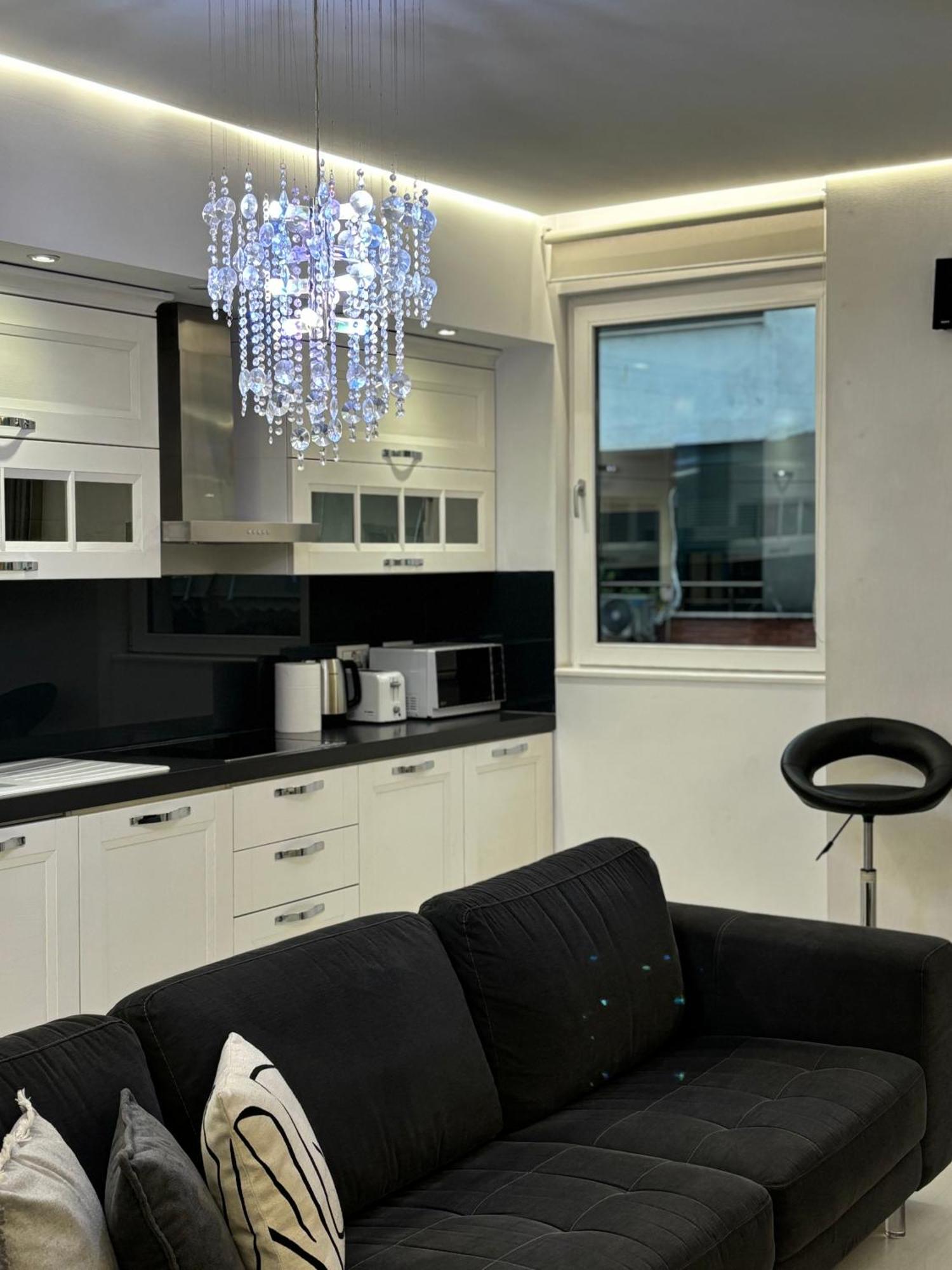 Tam Serviced 2Bdr Apartment City Center No6 Тирана Екстериор снимка