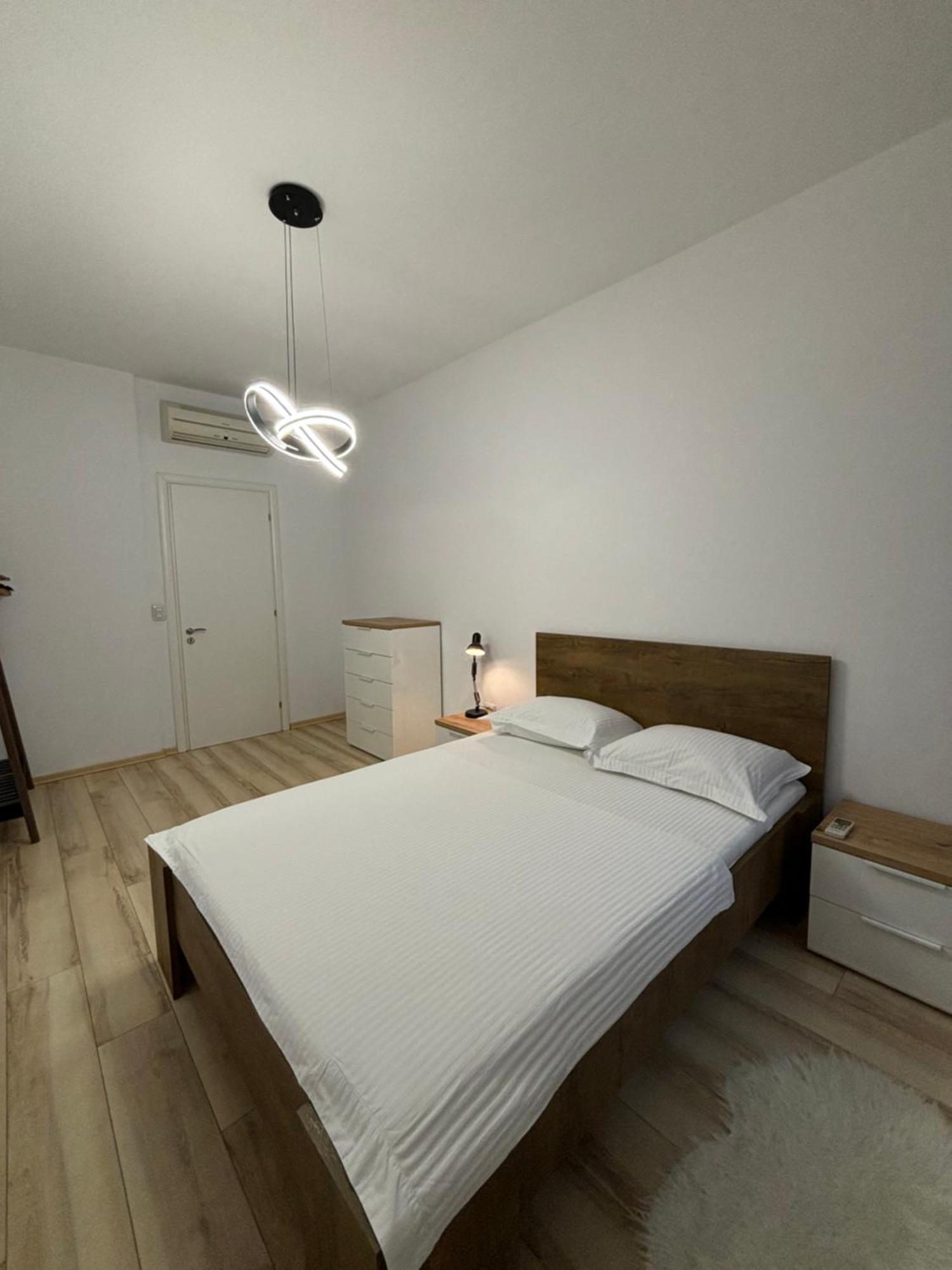 Tam Serviced 2Bdr Apartment City Center No6 Тирана Екстериор снимка