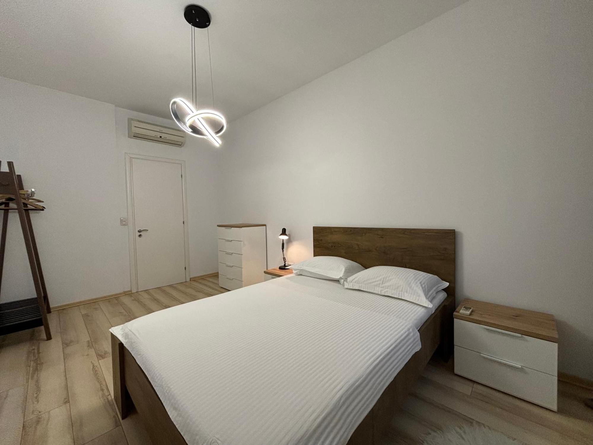 Tam Serviced 2Bdr Apartment City Center No6 Тирана Екстериор снимка