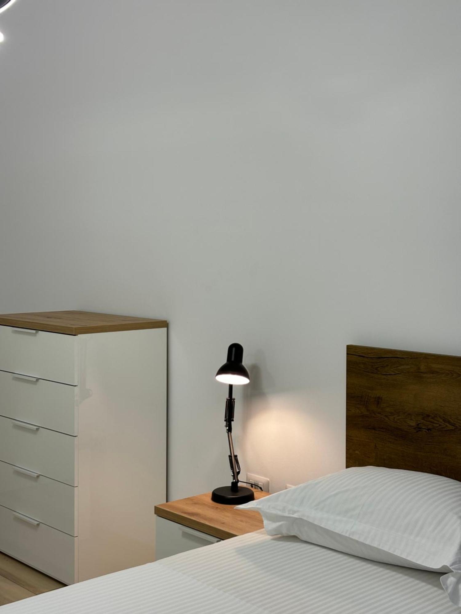 Tam Serviced 2Bdr Apartment City Center No6 Тирана Екстериор снимка